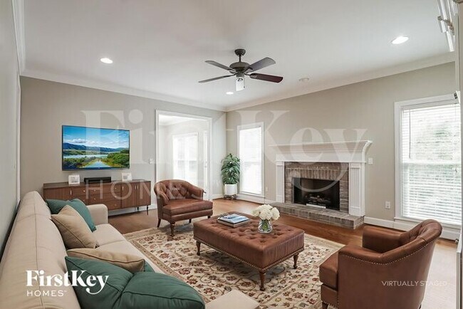 Foto del edificio - 90 Ridgewood Ln