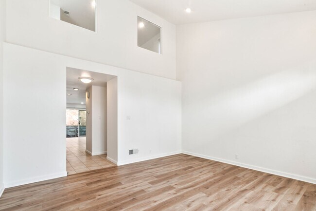 Foto del edificio - Spacious 3-Bedroom Daly City Home – Prime ...