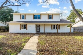 Building Photo - 102 S Grove Rd