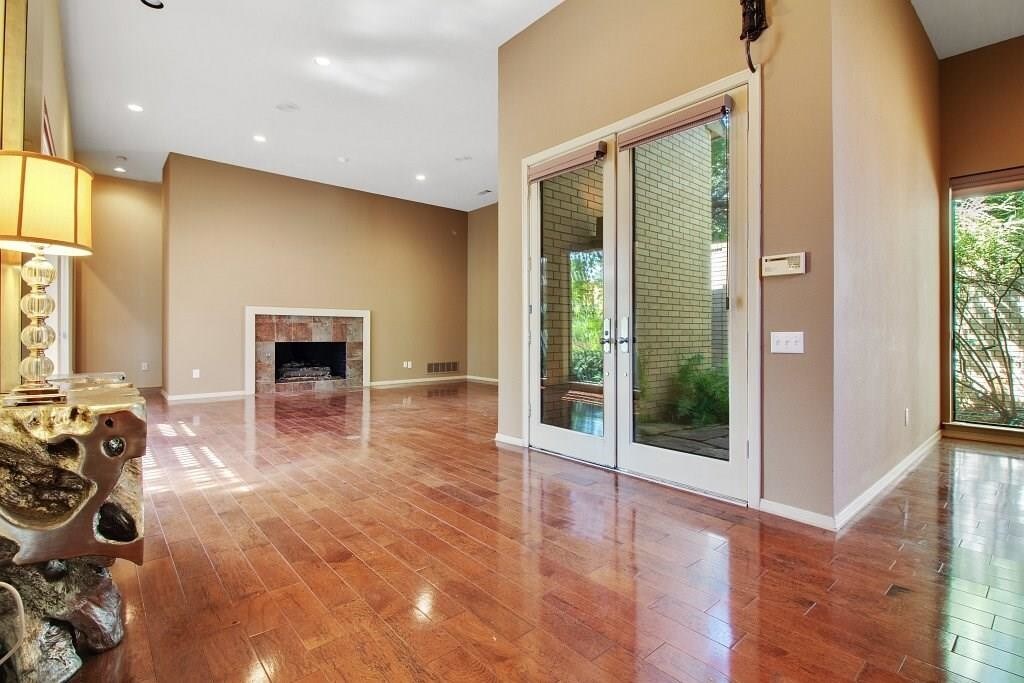 Primary Photo - 3312 Emily Dr