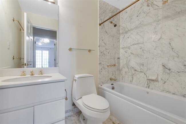 Foto del edificio - 101 Shearwater Ct E