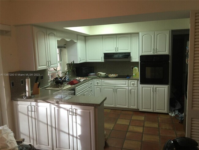 Building Photo - 14610 Bonito Dr