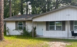 Foto principal - 635 Douglas Dr