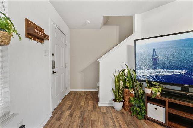 Foto del edificio - 6913 Planters Row Dr