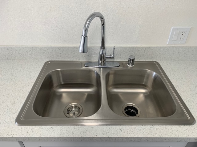 Building Photo - 2449 S Barrington Ave