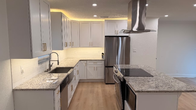 Building Photo - 8708 N Pawnee Ave