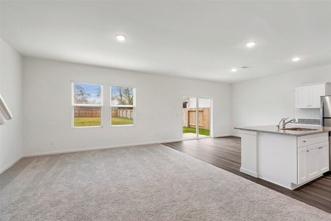 Foto del edificio - 18749 Lucas Michael Wy