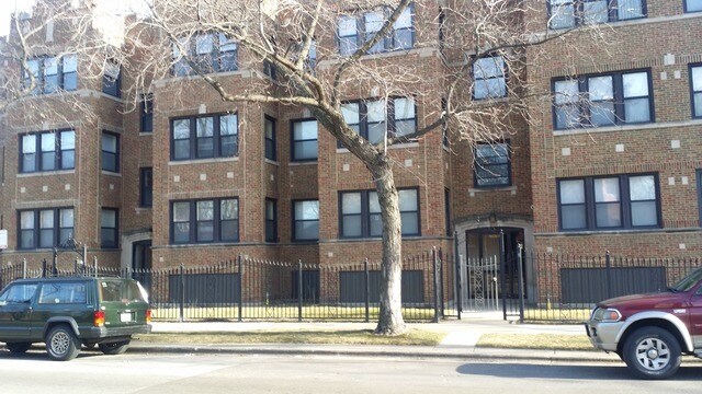 Primary Photo - 2405 E 76th St