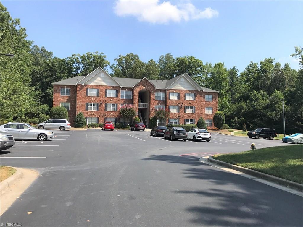 5238 Y Hilltop Rd, Jamestown, NC 27282 Condo for Rent in Jamestown