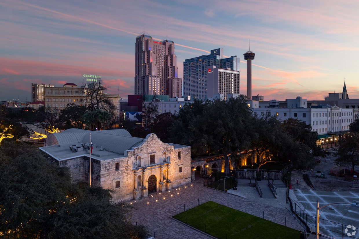 El Paso vs. San Antonio