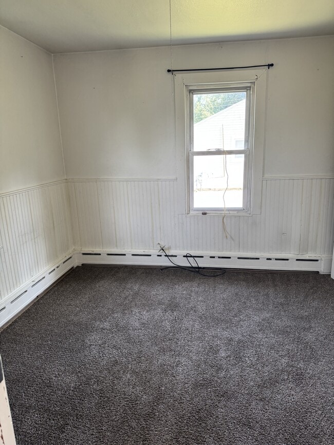 Building Photo - 1312 Burger Ave