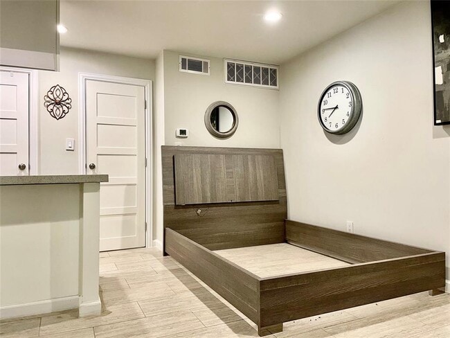 Building Photo - 3110 Red River St