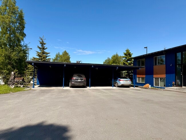 Foto del edificio - 7447 Jewel Lake Rd