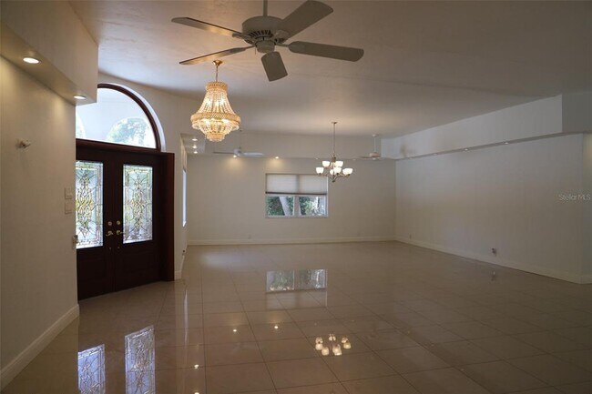 Foto del edificio - 2810 61st St