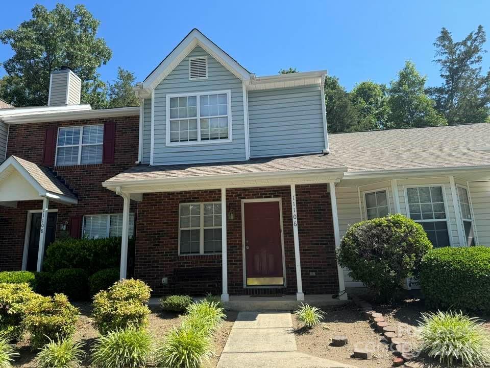 Foto principal - 11106 Whitlock Crossing Ct