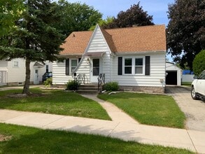 Building Photo - 1118 W Summer St