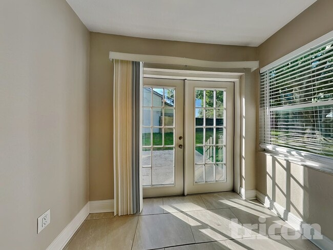 Building Photo - 4651 W Eastwind Dr