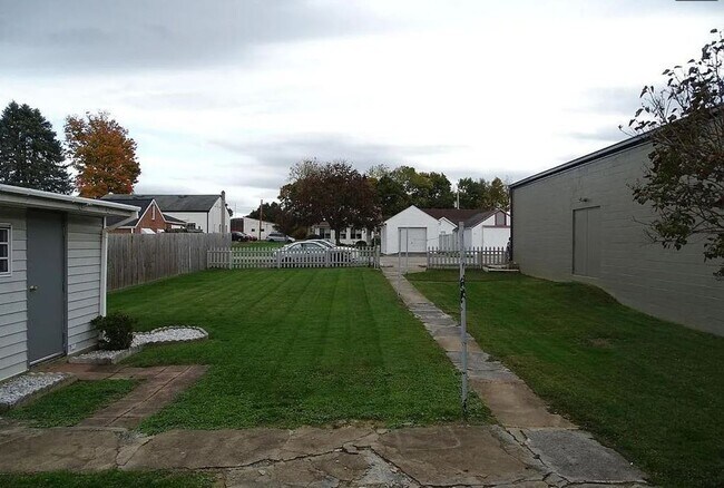 Foto del edificio - 160 W Beaver St