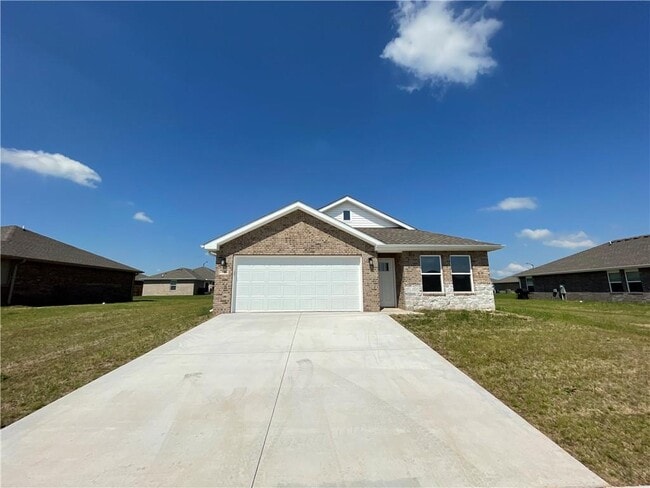 Building Photo - 900 S Green Heron Ln