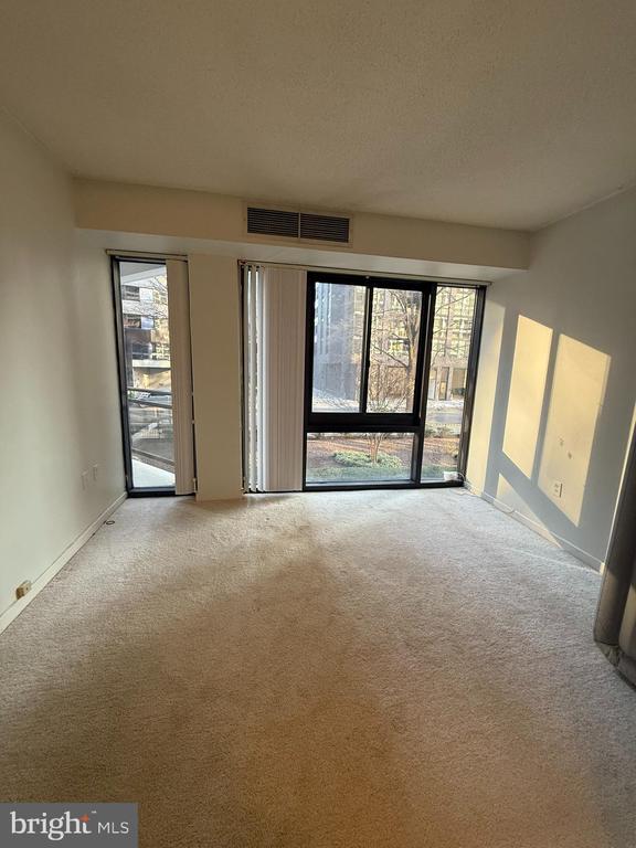 Foto del edificio - 1530 Key Blvd