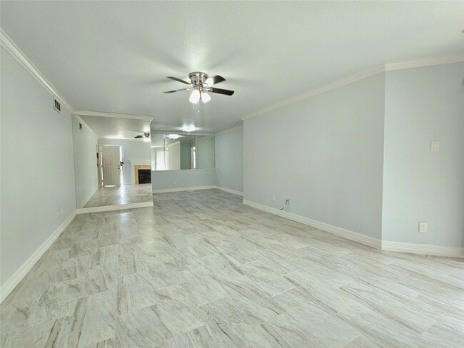 Building Photo - 9700 Leawood Blvd