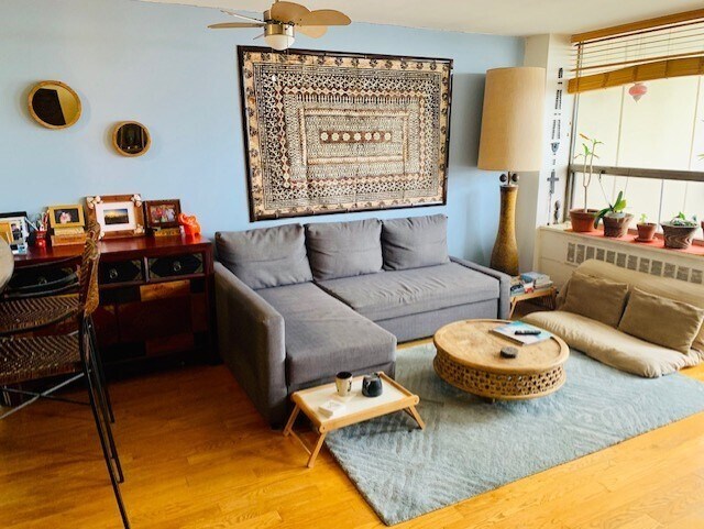 Foto del edificio - 1360 N Sandburg Terrace