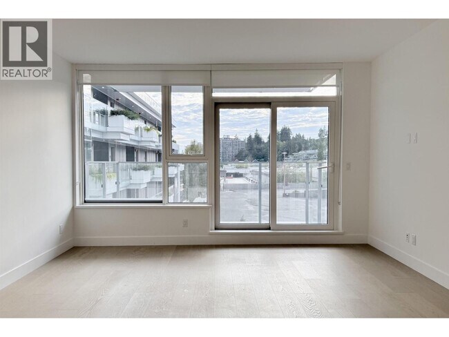 Photo du bâtiment - 423 6th St