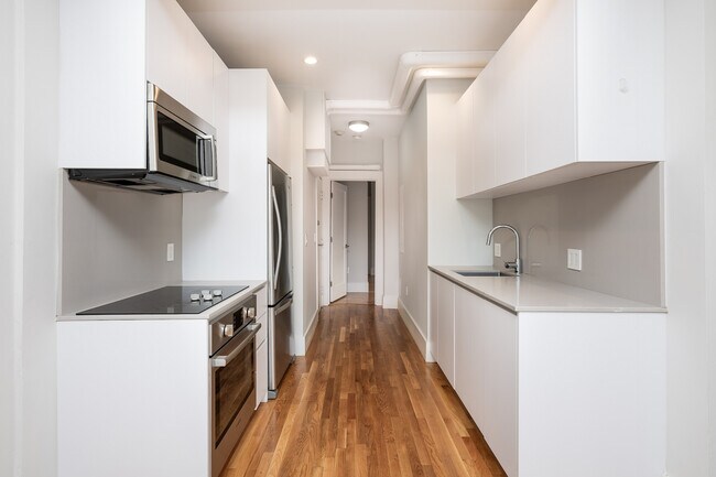 Foto del edificio - 737 Cambridge St