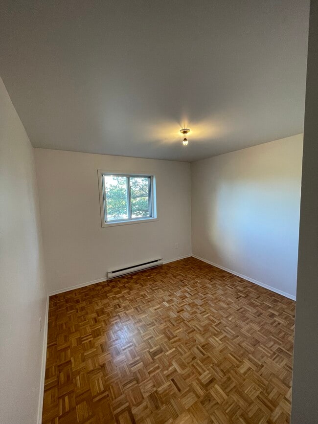 Building Photo - 29 Cassino Av