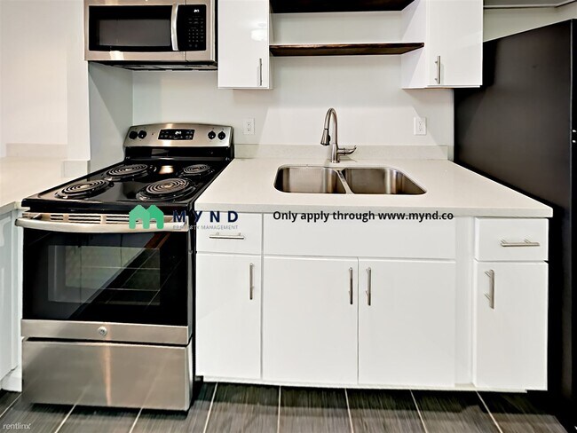 Foto del edificio - 1 br, 1 bath  - 1560 Jackson St Apt 31