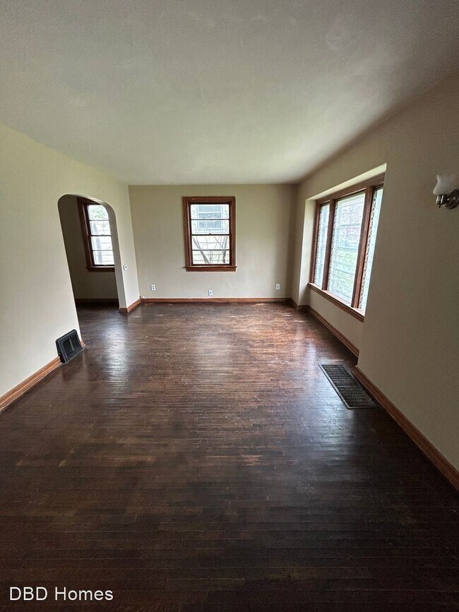 Building Photo - 3 br, 1 bath House - 3730 S Harrison St