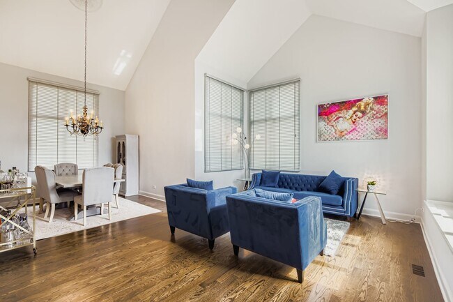 Foto del edificio - 53 Falcon Pl