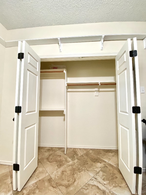 Foto del edificio - 1405 Ridgemoor Ln