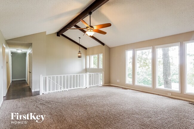 Foto del edificio - 1312 Whirlaway Cir