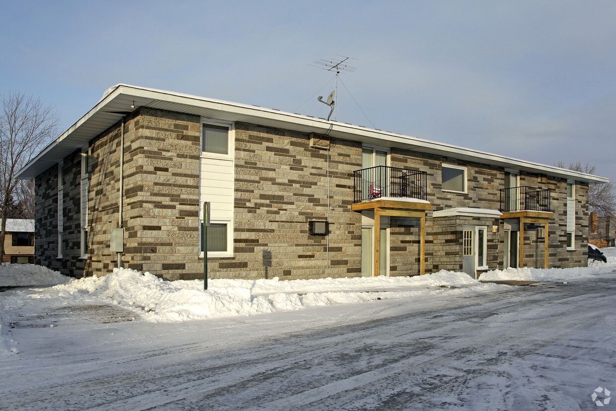 508 St Andrews Dr, Waite Park, MN 56387 Apartments in Waite Park, MN