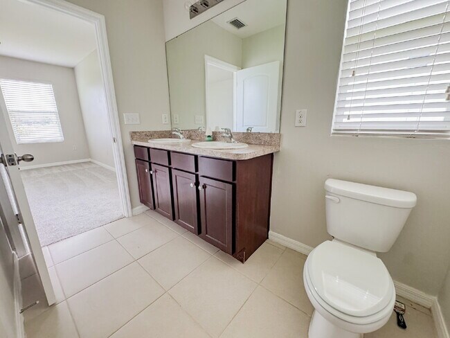 Building Photo - Gated Community! Heated Pool! Updated Home!
