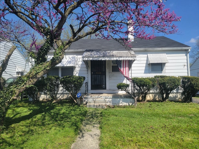 Photo - 311 Ernst Ave House