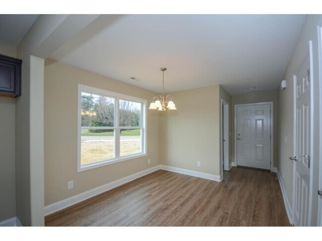 Foto del edificio - 2229 N Greenwood Dr