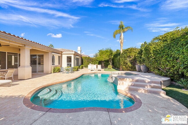 Foto del edificio - 4 Hillcrest Dr