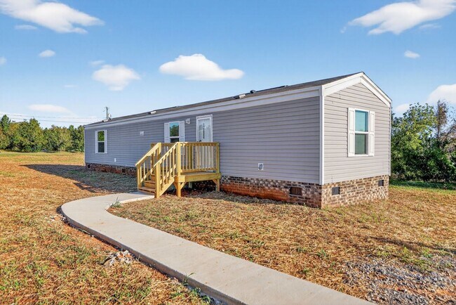 Building Photo - Charming 2BR House in Lawndale