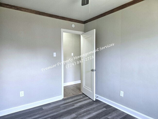 Building Photo - 1425 Barclay Hill Rd