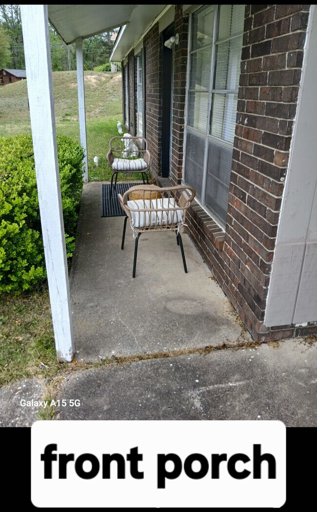 Foto del edificio - 6916 Bradshaw Dr