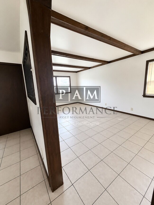 Foto del edificio - 6535 N 58th St