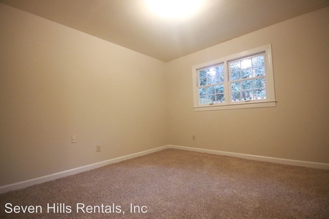 Building Photo - 912 Darlington Way SW