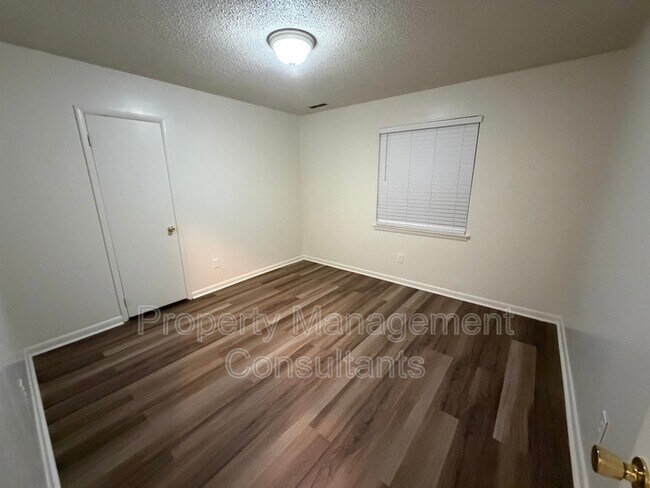 Building Photo - 22173 Ewell St