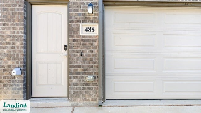 Building Photo - 400 E BB Fielder Rd