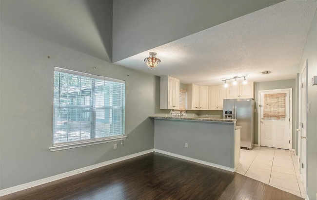 Foto del edificio - 62 Summer Oaks Dr