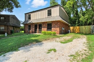 Building Photo - 13 Miller Park Rd
