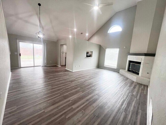 Building Photo - Great Home in Edmond!