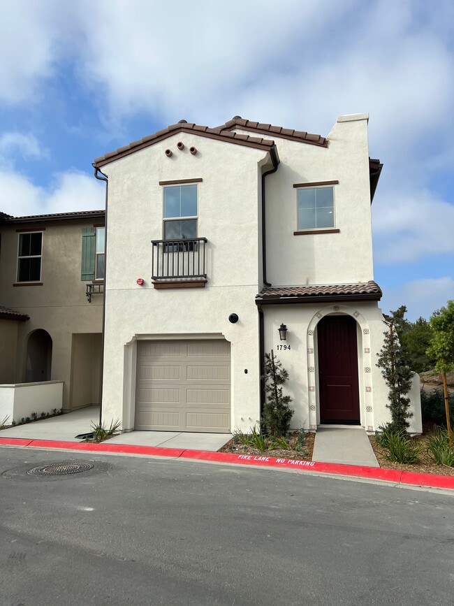 1794 Oak Terrace, Oceanside, CA 92056 Townhome Rentals in Oceanside
